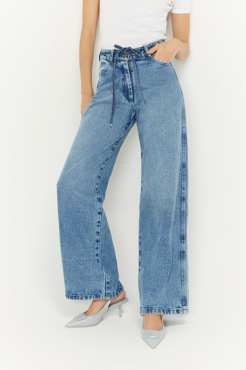 IMMEDIATE DELIVERY Caleuche Blue Wash Jeans