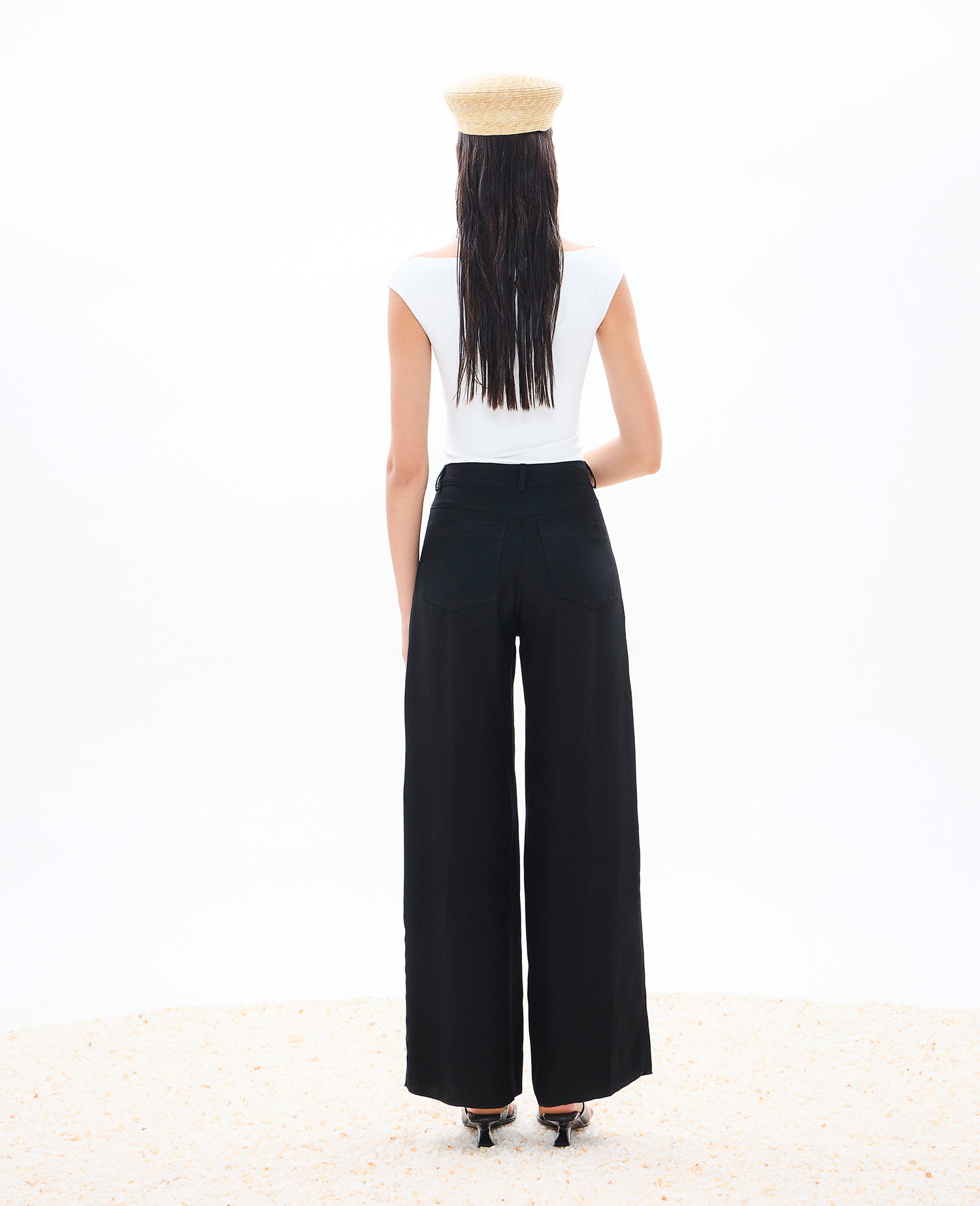 Añu Trousers - Black