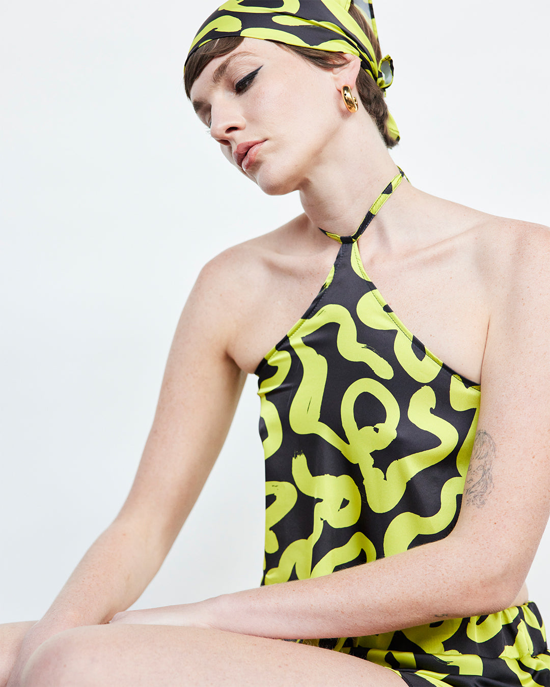 Lluta Yellow & Black Print Scarf